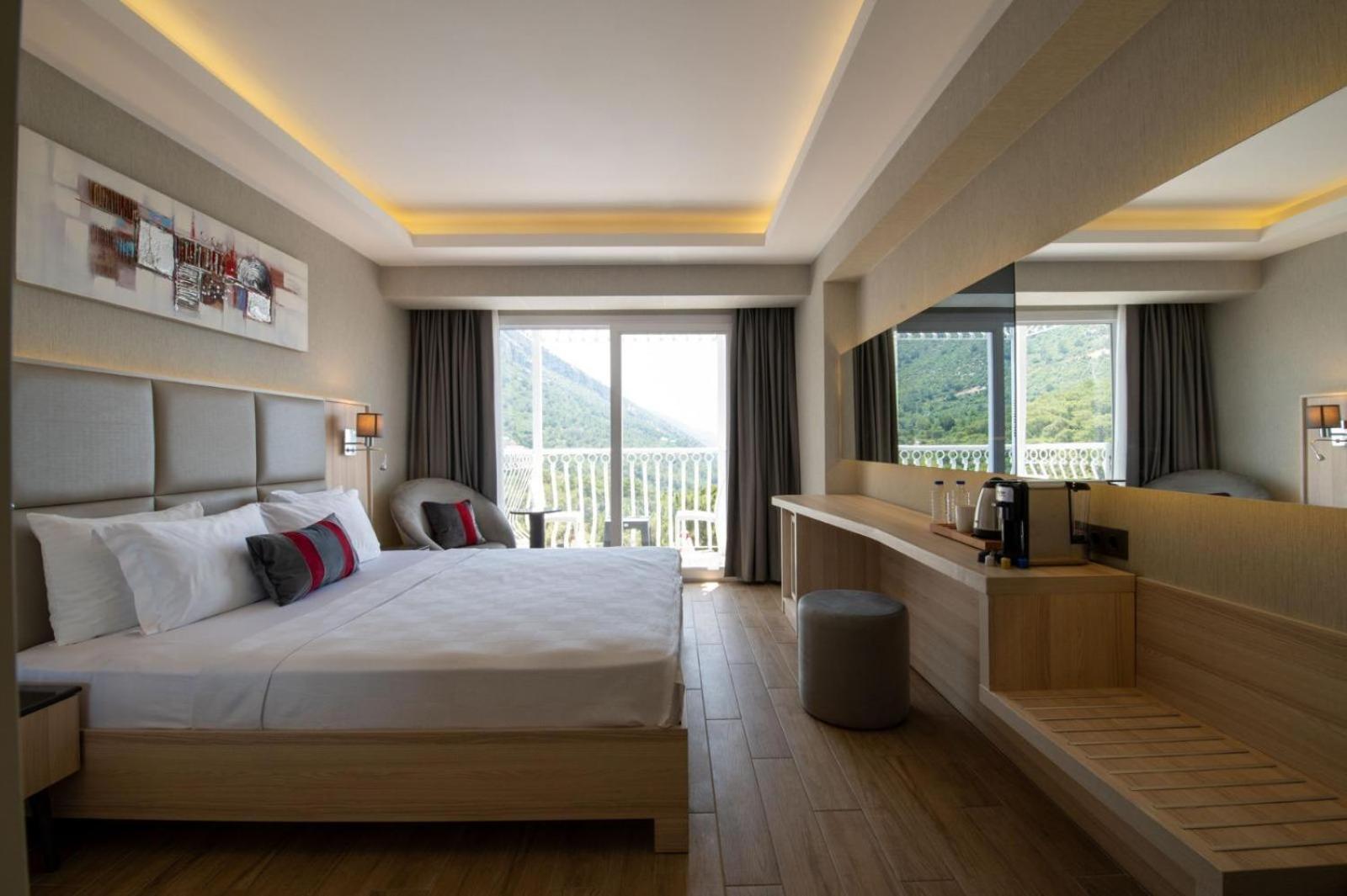 ホテル Ramada By Wyndham Fethiye Oludeniz Adult Only エクステリア 写真