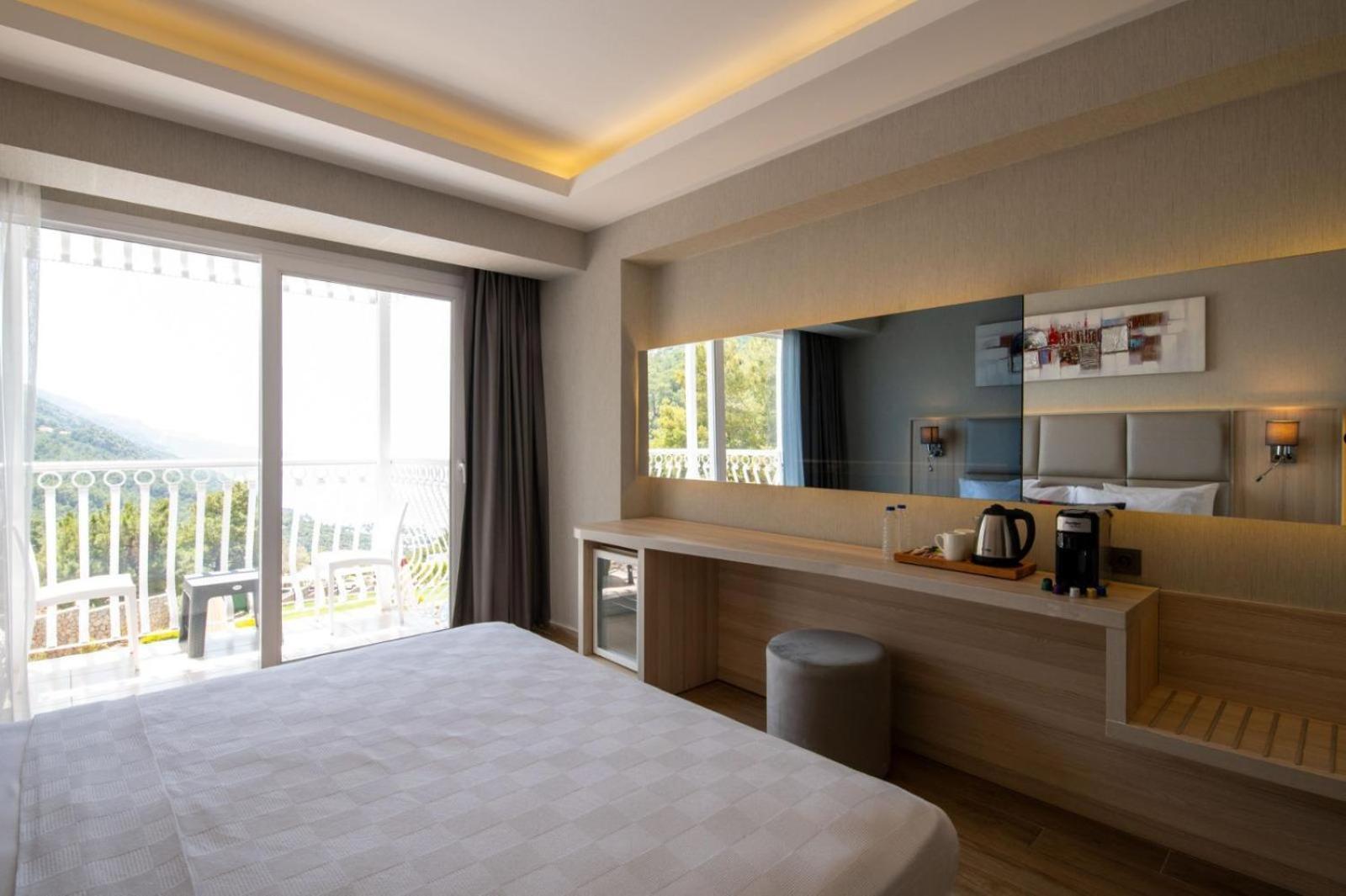 ホテル Ramada By Wyndham Fethiye Oludeniz Adult Only エクステリア 写真