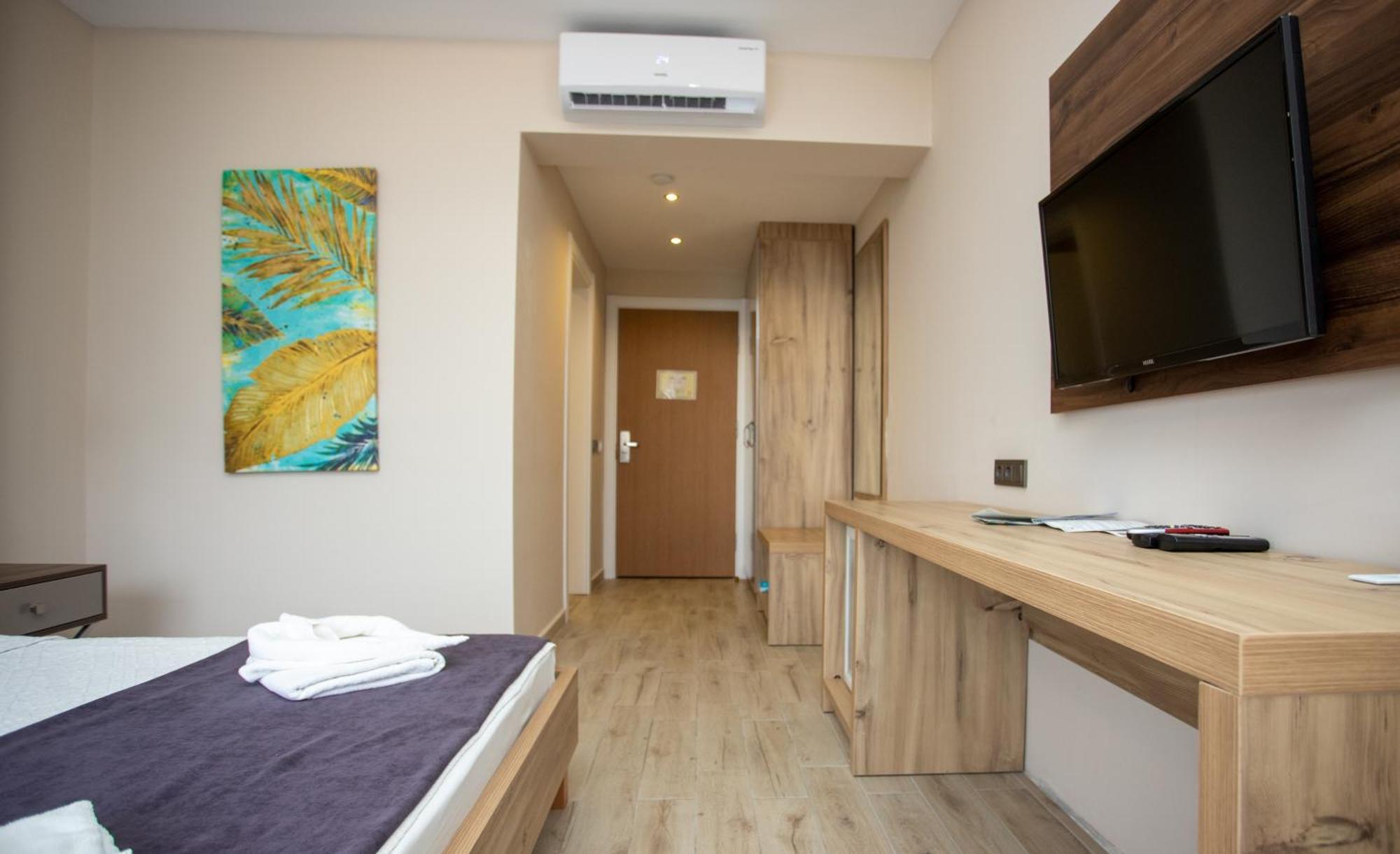 ホテル Ramada By Wyndham Fethiye Oludeniz Adult Only エクステリア 写真