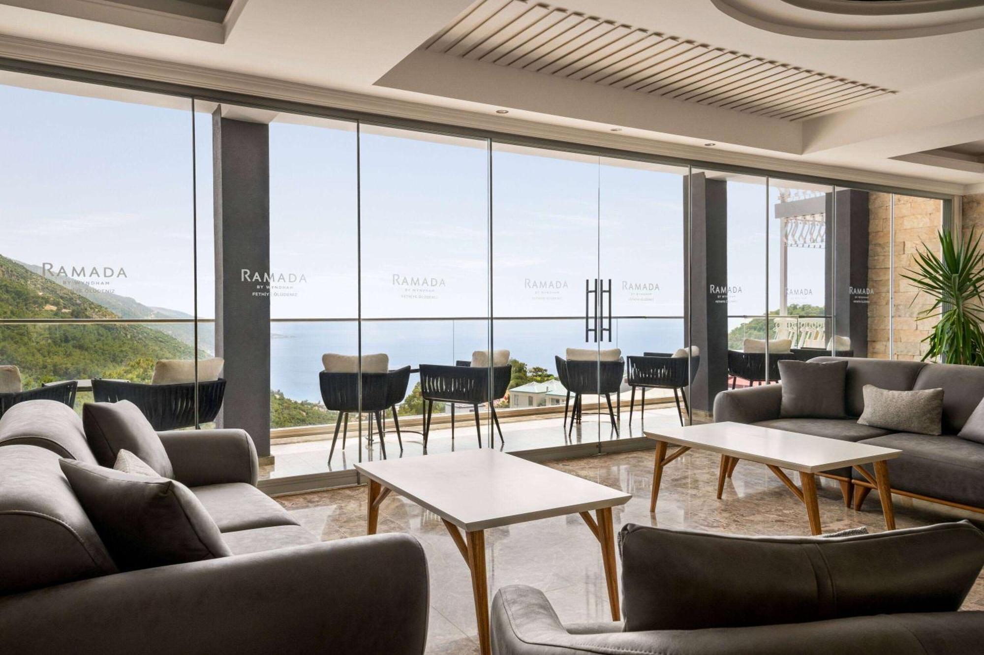ホテル Ramada By Wyndham Fethiye Oludeniz Adult Only エクステリア 写真