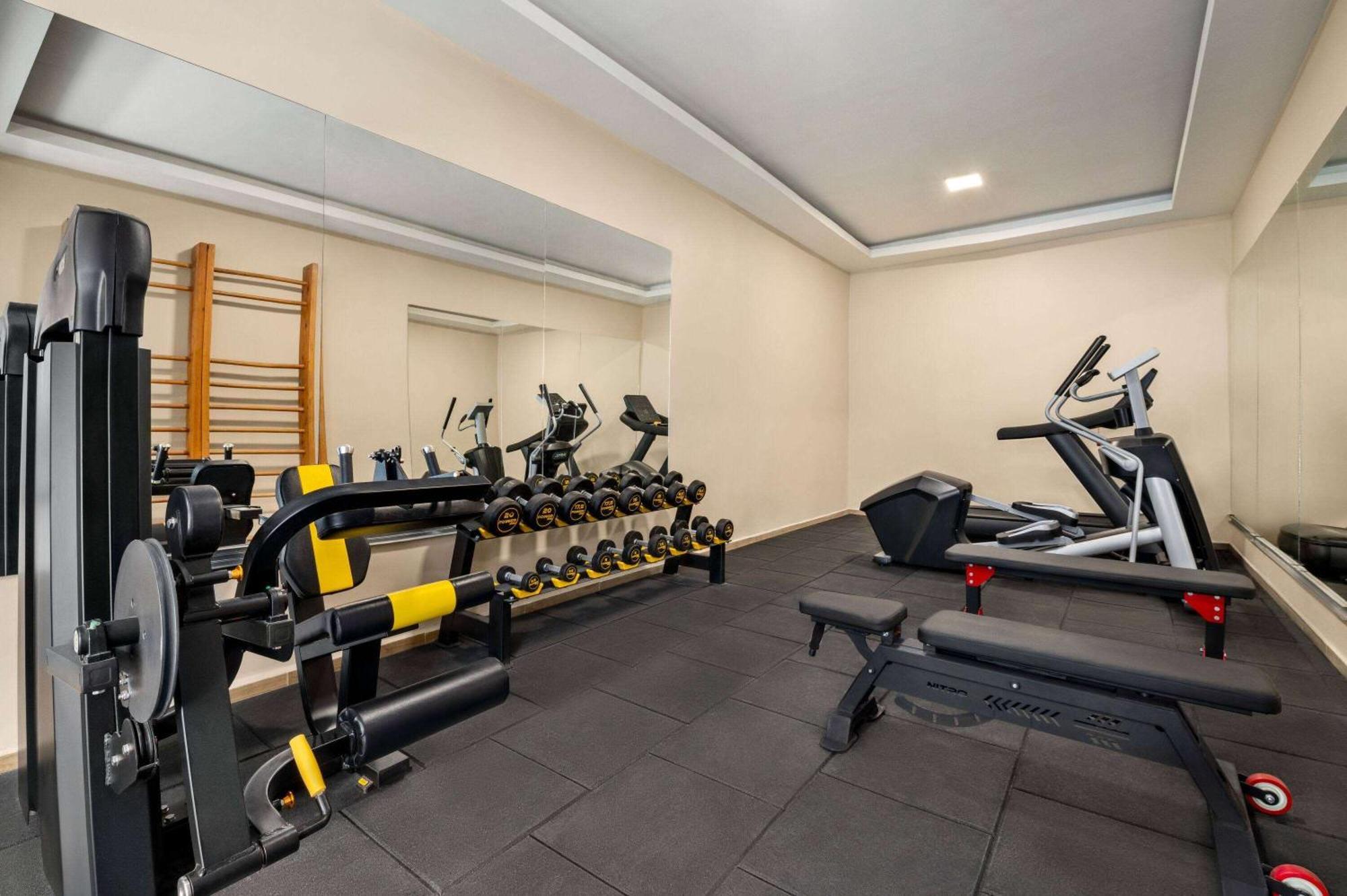 ホテル Ramada By Wyndham Fethiye Oludeniz Adult Only エクステリア 写真