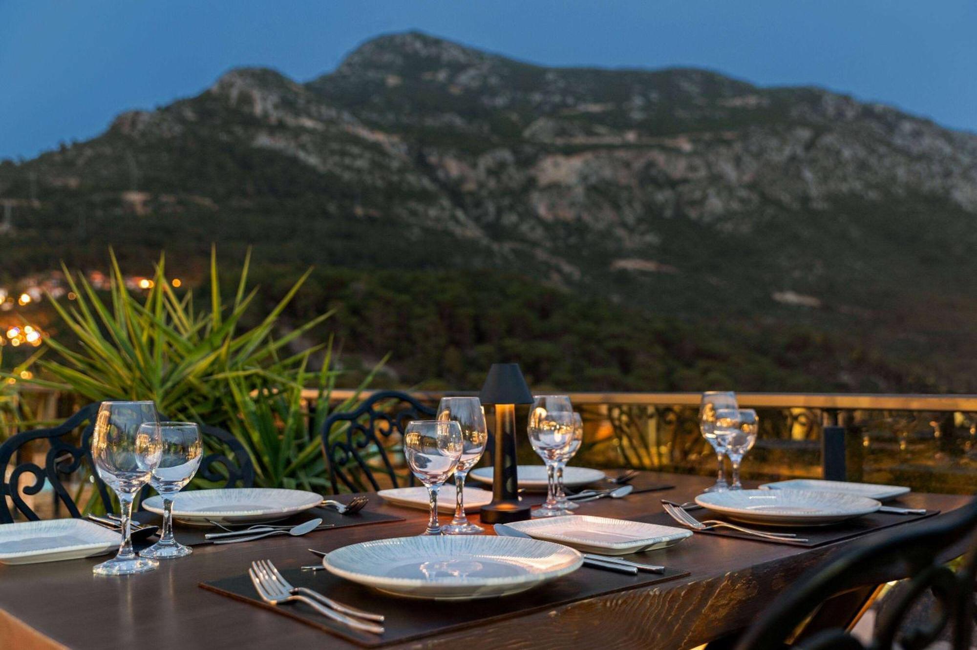 ホテル Ramada By Wyndham Fethiye Oludeniz Adult Only エクステリア 写真