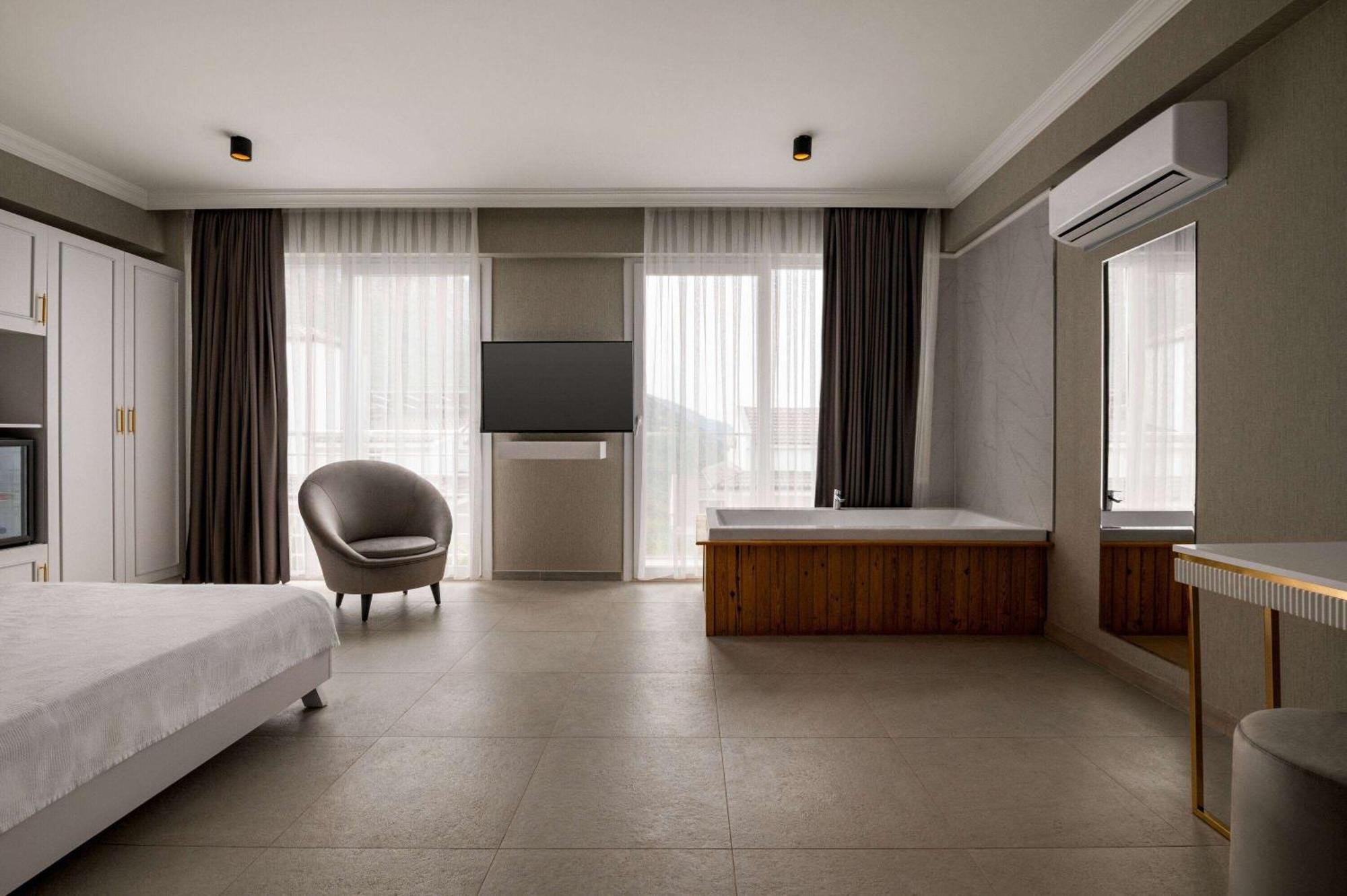 ホテル Ramada By Wyndham Fethiye Oludeniz Adult Only エクステリア 写真