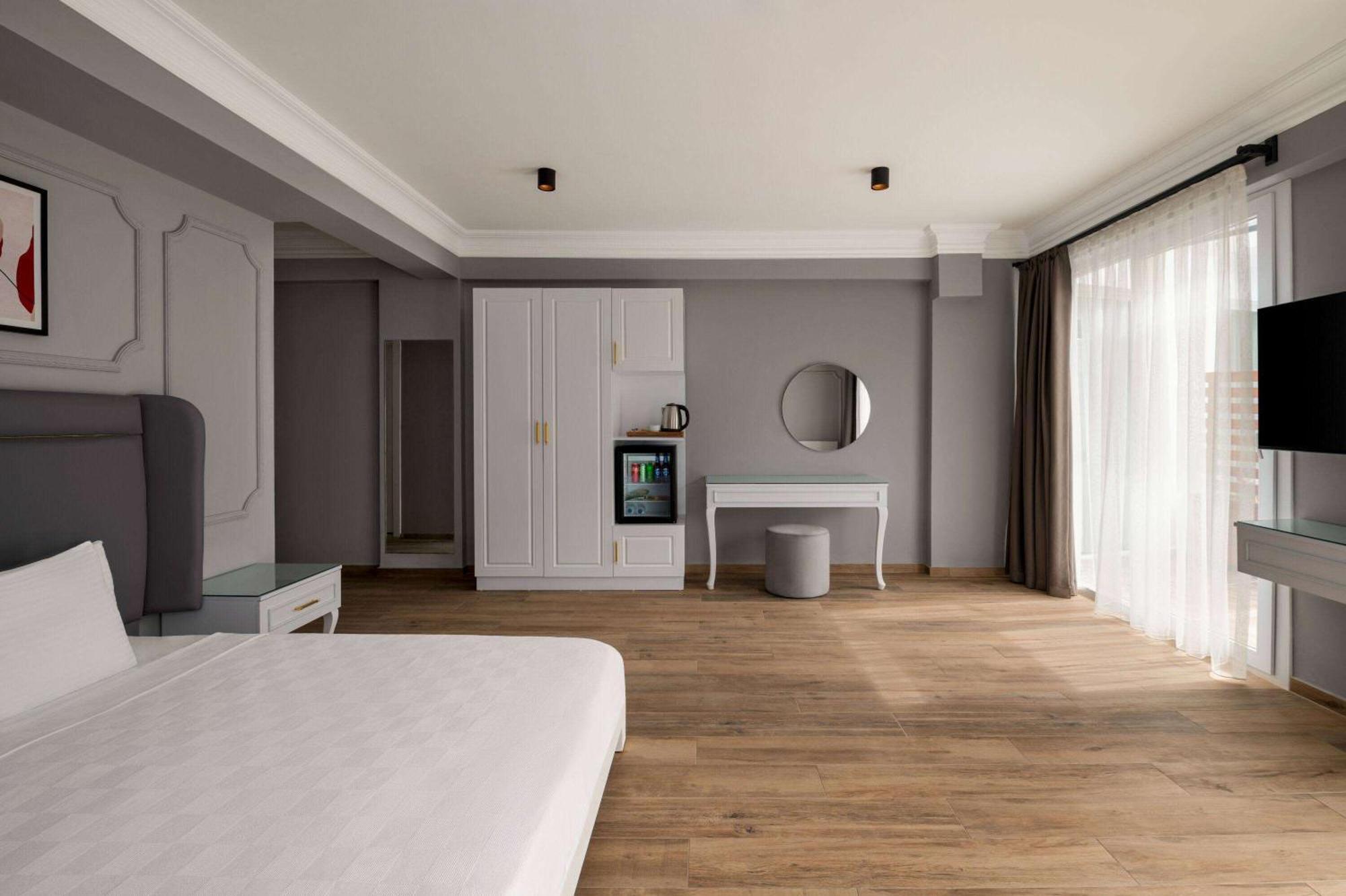 ホテル Ramada By Wyndham Fethiye Oludeniz Adult Only エクステリア 写真